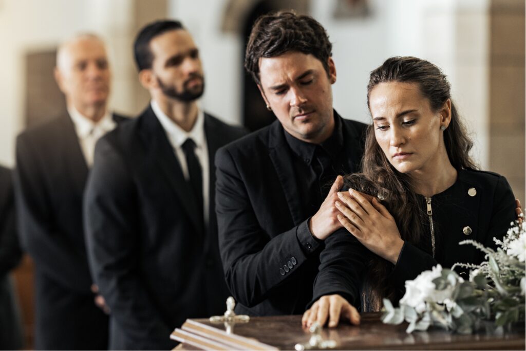 Kolejność w orszaku żałobnym: kto powinien iść bezpośrednio za trumną?